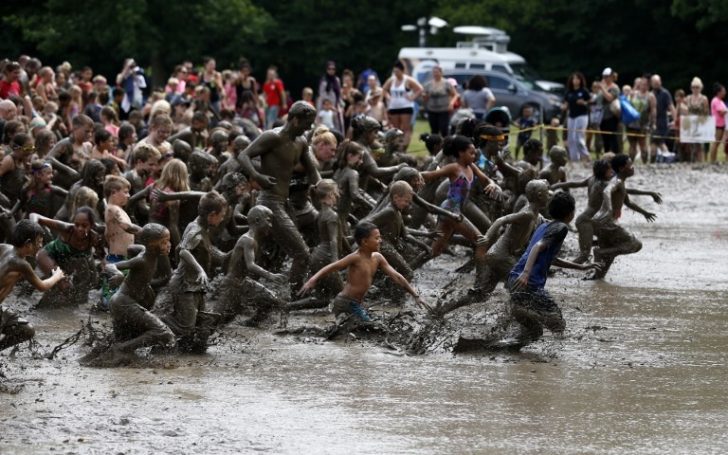 US-LIFESTYLE-MUD DAY