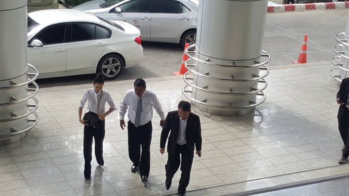 “แพท”พร้อมทนายรายงานตัวศาล คาดอัยการส่งฟ้องส.ค. รับกังวล ตราบใดคดียังไม่สิ้นสุด