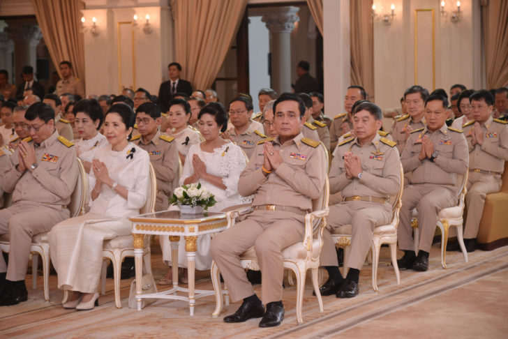 นายกฯเป็นประธานพิธีมหามงคล 5 ศาสนา เนื่องในวันเฉลิมพระชนมพรรษา สมเด็จพระเจ้าอยู่หัว