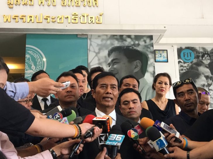 “ถาวร” โต้นายกฯราคายางตกไม่ใช่เรื่องการเมือง ชี้ซื้ออาวุธได้ แต่ทำไมไม่บาร์เตอร์เทรดยาง