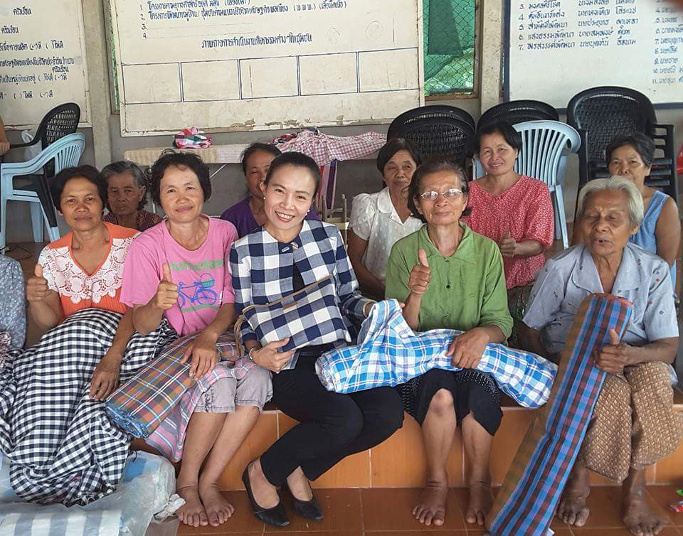 ‘นุชบา’ คลัสเตอร์ผ้าขาวม้าชุมชน จากดิน…สู่ตลาดออนไลน์ระดับโลก
