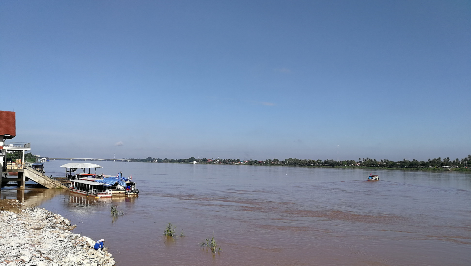 น้ำโขงยังขึ้นต่อเนื่องทำสถิติสูงสุดรอบปี 60 เดินเรือระวังน้ำเชี่ยว