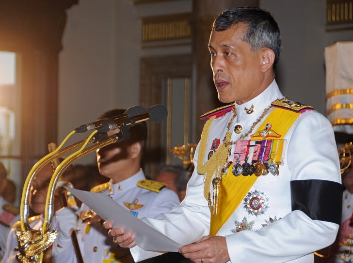 ร.10 พระราชทานวโรกาสให้ พล.อ.ประวิตร นำทหาร-ตำรวจ ชั้นนายพลที่ได้รับพระราชทานยศเข้าเฝ้าฯ