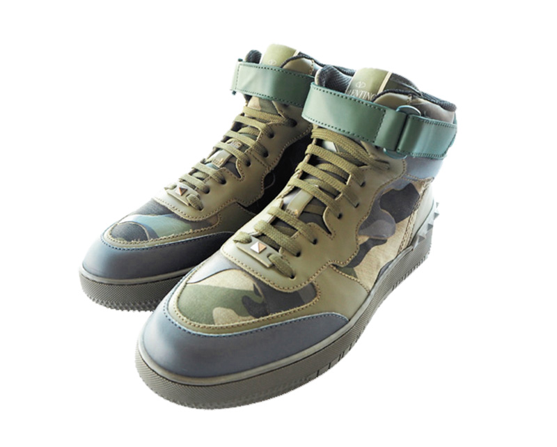 เสน่ห์ลายพราง บนสนีกเกอร์ VALENTINO-