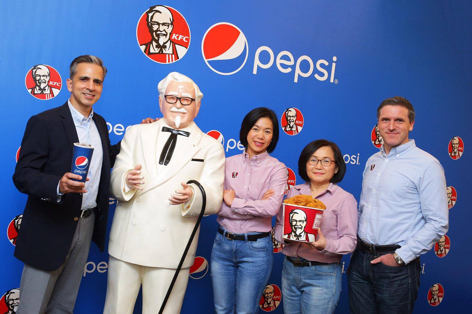 สยบทุกข่าวลือ! “เคเอฟซี” ไม่มีเครื่องดื่มเอส “เป็บซี่” เซ็นสัญญา 5 ปีรวด