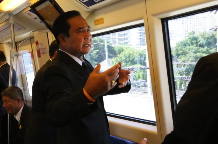 “บิ๊กตู่” ยันคงราคาเดิม ไม่เพิ่ม-ลดราคารถไฟฟ้า ขอเวลาทดลองเส้นทางรถเมล์ใหม่
