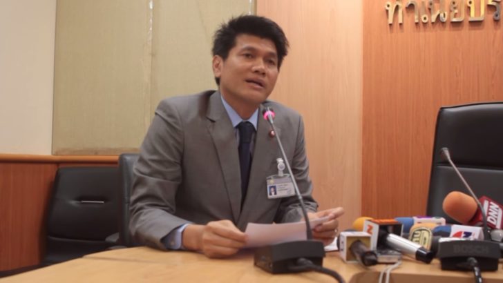 “สาธิต” เผย “มาร์ค” ยกหูวิเคราะห์ 3 แนวทางตัดสิน “ยิ่งลักษณ์” ยันพรรคไม่ขอจนท.คุ้มกัน