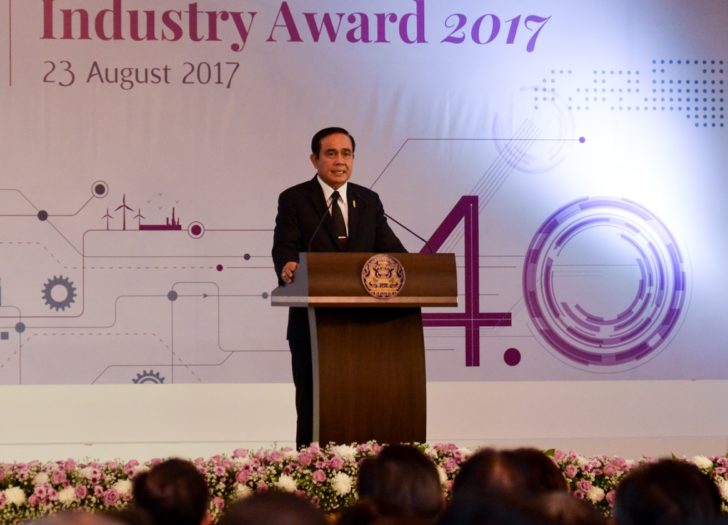 “บิ๊กตู่” การันตีปีนี้ศก.ไทยโต สั่งผู้ว่าฯเช็กความช่วยเหลือเอสเอ็มอี บอกอยากเห็นคนไทยเป็นหัวหน้างาน