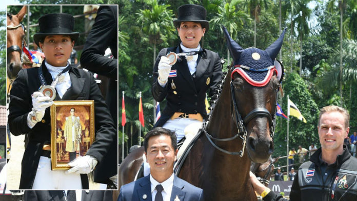 “พระองค์หญิง” ทรงคว้าเหรียญเงินขี่ม้าซีเกมส์ ทรงปลื้ม-กอดพระบรมฉายาลักษณ์ “ร.9”