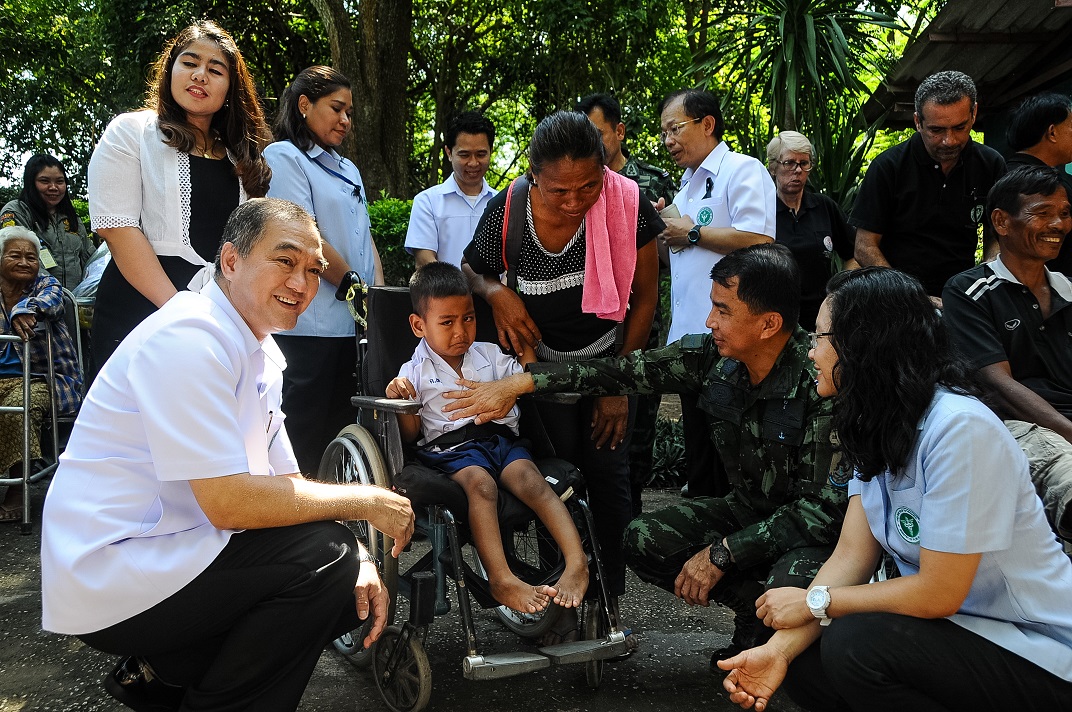 เสริมพลังใจให้แก่กัน กรมสุขภาพจิตมอบรถเข็นชนิดพิเศษให้ผู้พิการ 9 จังหวัดฟรี ปีนี้ 2,000 คน