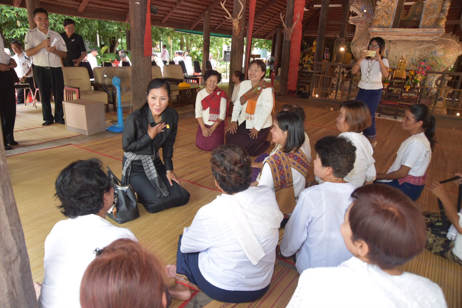 “กอบกาญจน์” ลงพื้นที่อีสานใต้ปลุกกระแสอารยธรรมอีสานเชื่อมโยงวิถีท้องถิ่น 5 จังหวัด