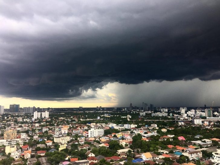 เตือน! พายุปาข่ายังรุนแรง 50จังหวัดโดนฝนตกหนักยาวถึง2 ก.ย. ขอระวังน้ำท่วมฉับพลัน-น้ำป่า