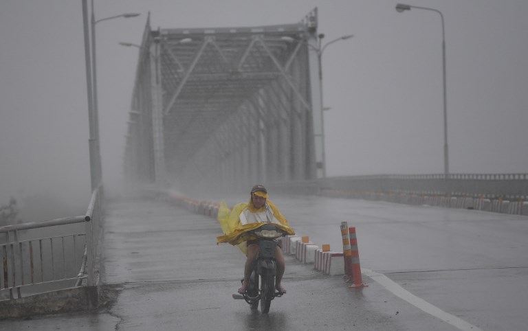 เวียดนามอ่วม! พายุไต้ฝุ่น “ทกซูรี” ทำฝนตกหนัก-ลมกระโชกเเรง สั่งอพยพประชาชนเกือบ8หมื่นคน