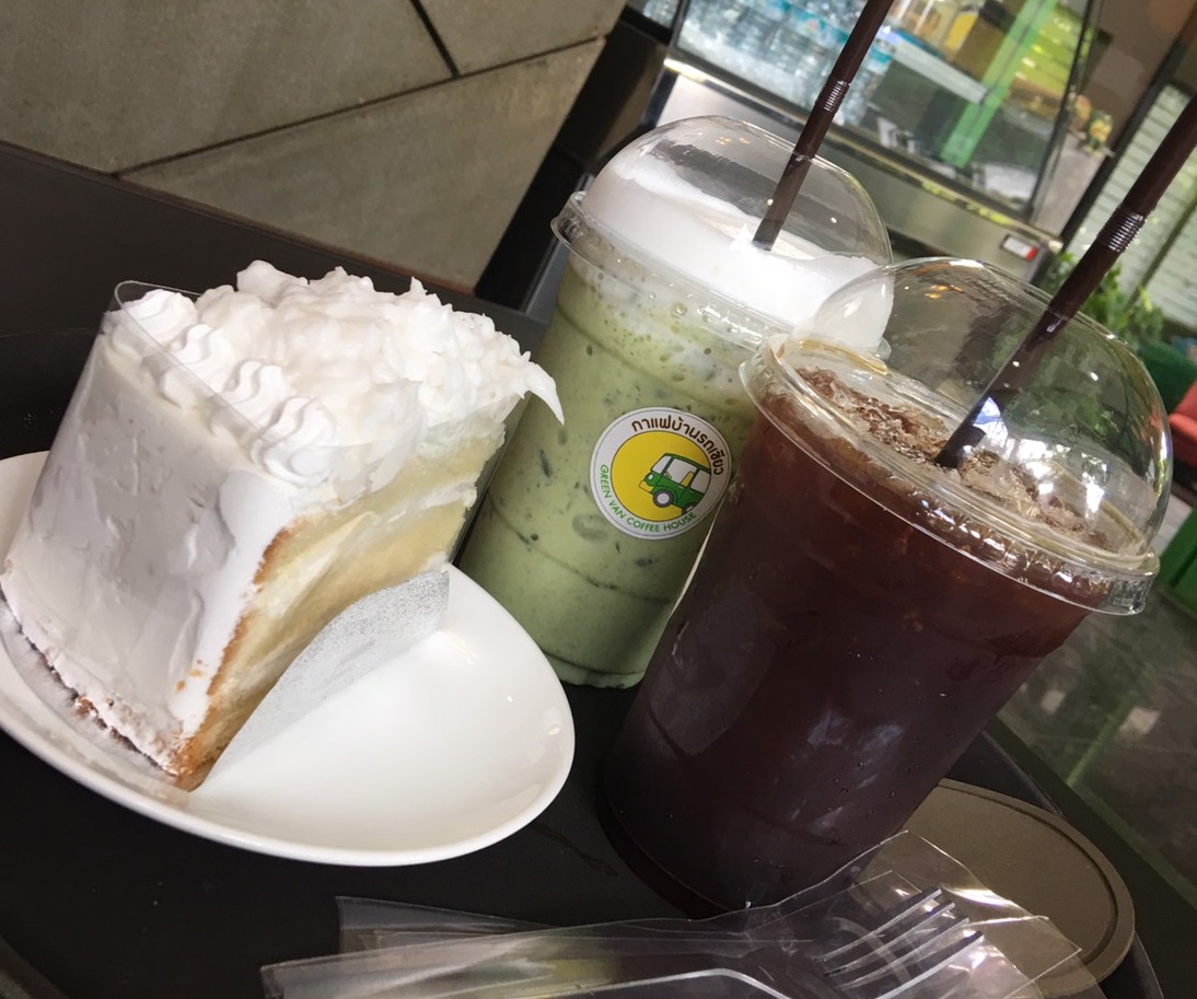 “กาแฟบ้านรถเขียว” เมืองลำปาง ซิกเนเจอร์คอฟฟี่อย่าลืมสั่ง “กรีนแวน” อร่อยเข้าเฝ้าพระอินทร์
