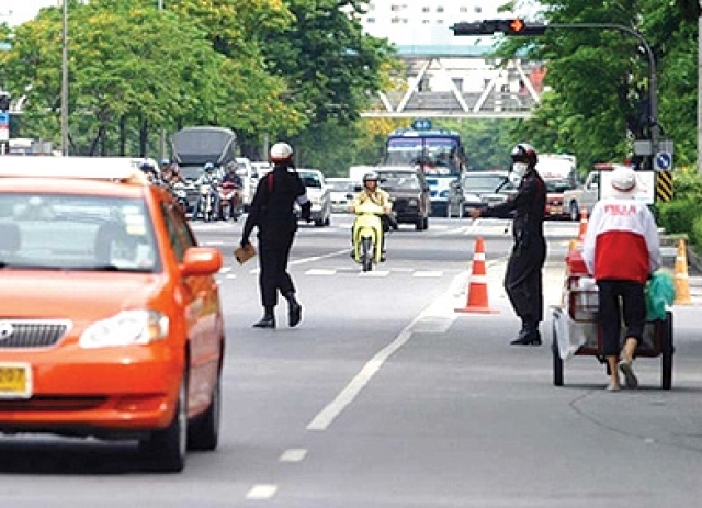 บก.จร.นำร่องโดนใบสั่งไม่ต้องจ่ายค่าปรับ แต่ต้องเข้าอบรม 1 ชม. ใน 12 ข้อหลัก