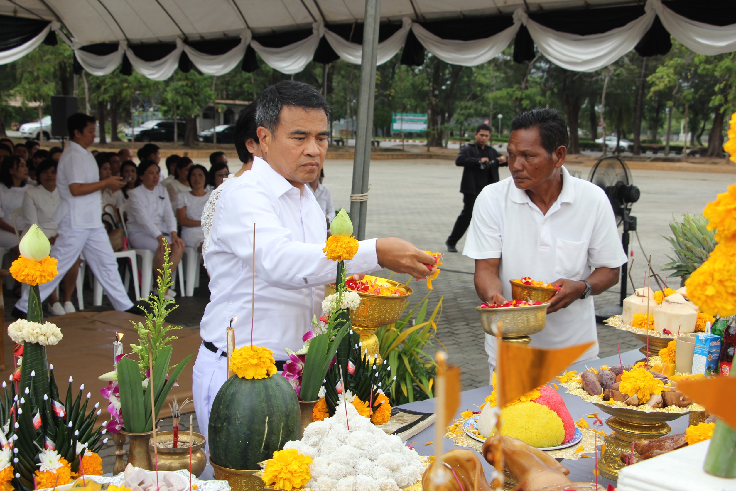 ภูเก็ตประกอบพิธีบวงสรวงเตรียมสร้างพระเมรุมาศจำลอง