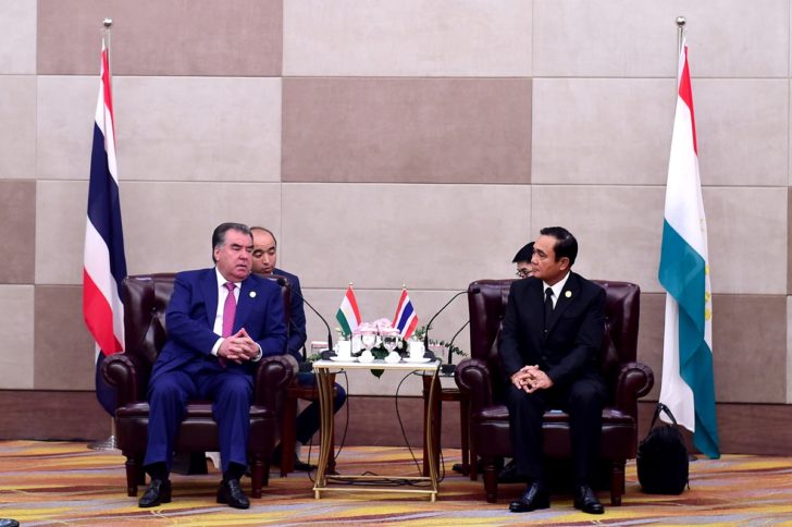 “บิ๊กตู่” หารือ ปธน.ทาจิกิ เผย ไทยปรับใช้ปรัชญาเศรษฐกิจพอเพียงแก้ปัญหาความยากจน