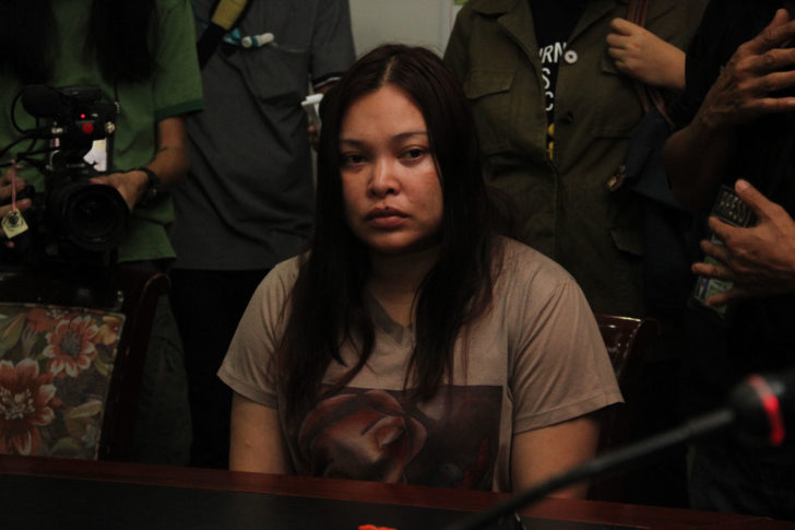 รองผบก.ป.ชี้หลักฐานยังไม่พอขอ ออกหมายจับพ่อเเม่ “สาวน้ำมนต์”