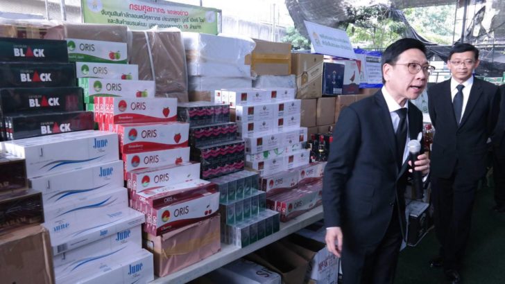กรมศุลฯจับกุมสินค้าแบรนด์เนม บุหรี่ สุรา ไวน์ ลักลอบหนีศุลกากรมูลค่ากว่า 15 ล้านบาท