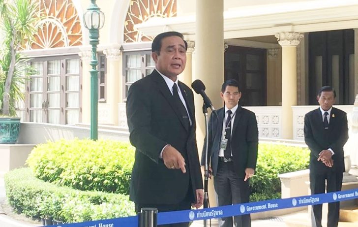 “บิ๊กตู่” ปัดตอบคืบหน้า “ยิ่งลักษณ์” บอกให้ถามตร. หลังภาพรถยนต์ต้องสงสัยโผล่
