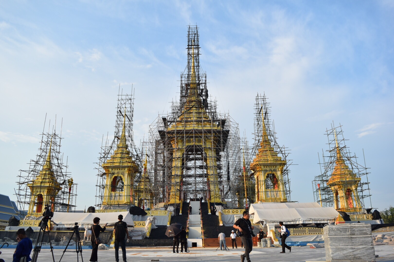 “ธนะศักดิ์” ตรวจพระเมรุมาศ เผยคืบหน้าเเล้ว 90 % ยืนยัน 30 ก.ย.เสร็จตามกำหนดการ (ชมภาพ)