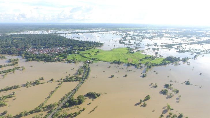 ระวัง! ยโสธรฝนตกหนักน้ำชีขึ้นสูง ชาวบ้านจัดเวรยามเฝ้าระวังเตรียมขนของขึ้นที่สูงอีกรอบ