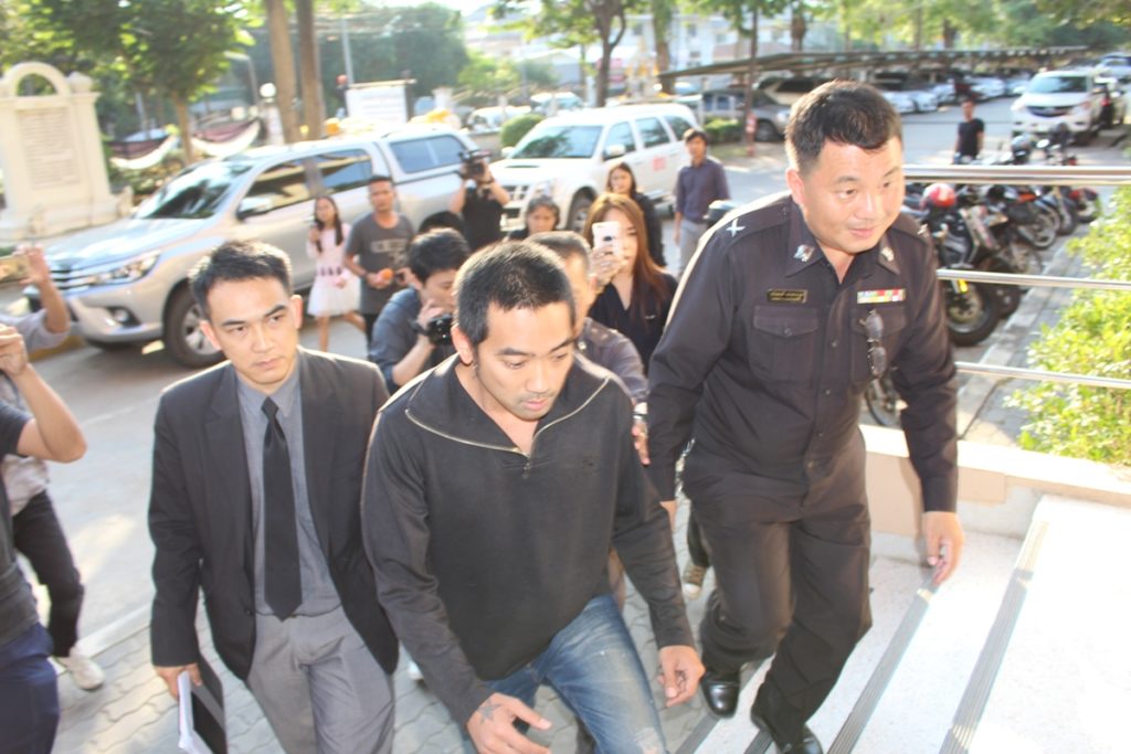 ศาลสืบพยานคดีทำร้ายลูกนายพล “บอล” แฟน “อุ้ม-ลักขณา” ยืนยันบริสุทธิ์-ไม่ได้ร่วมทำร้าย