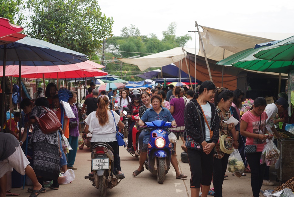 วิจัยเผยตลาดภูธรเงินสะพัดปีละกว่า 3 เเสนล้าน เปิด 3 สื่อครองใจคนท้องถิ่น 54 ล้านคน