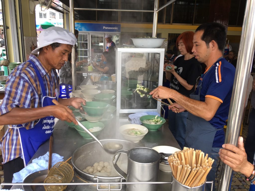 "ก๋วยเตี๋ยวปู่โย่ง" จ.ลำปาง