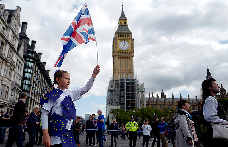 Brexit พ่นพิษยาว “อังกฤษ” เศรษฐกิจอ่วม แม้ปอนด์แข็งค่า