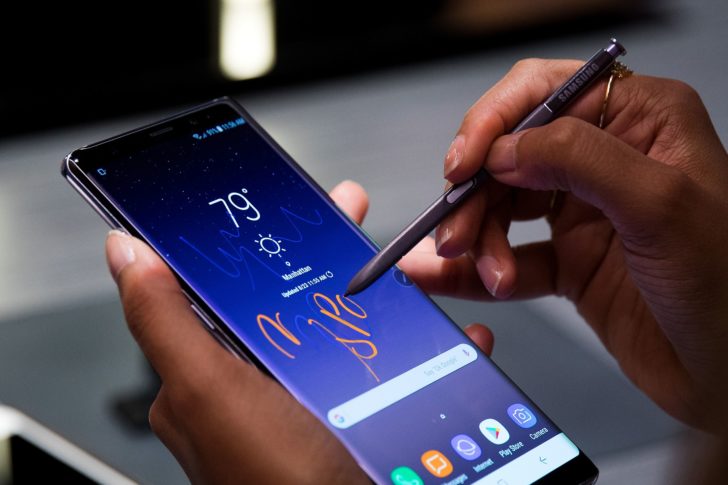 Samsung Introduces New Galaxy Note 8