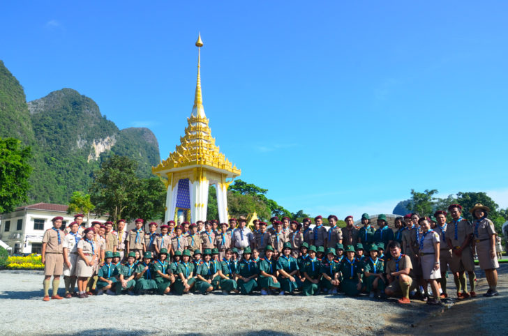 ลูกเสือจังหวัดพังงา บำเพ็ญประโยชน์จัดเก็บอุปกรณ์ หลังพระราชพิธีถวายพระเพลิงพระบรมศพ