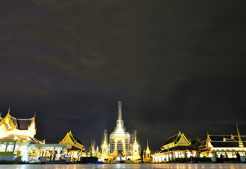 พระเมรุมาศ ร.๙ ชะลอสวรรค์สู่หล้า เทิดพระเกียรติเกริกไกร-