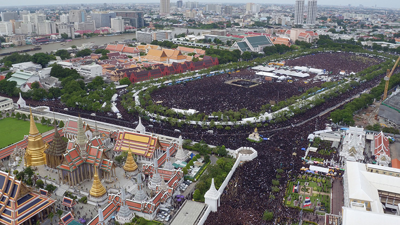 บันทึกประวัติศาสตร์ 1 ปี สวรรคตในหลวง ร.9-