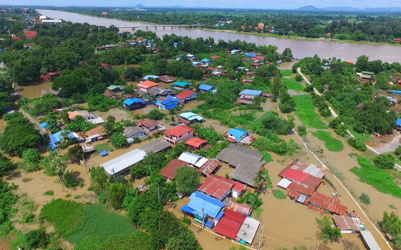 ชาวชัยนาทกว่า 300 หลังกำลังจมน้ำ ขอด่วนห้องสุขา-น้ำสะอาด