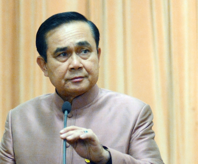 “ประยุทธ์” ปัดไม่ออกความเห็น ปม “มีชัย” ตั้งลูกเป็นเลขาฯ หลังเเจงเหตุงาน คสช.เป็นความลับ