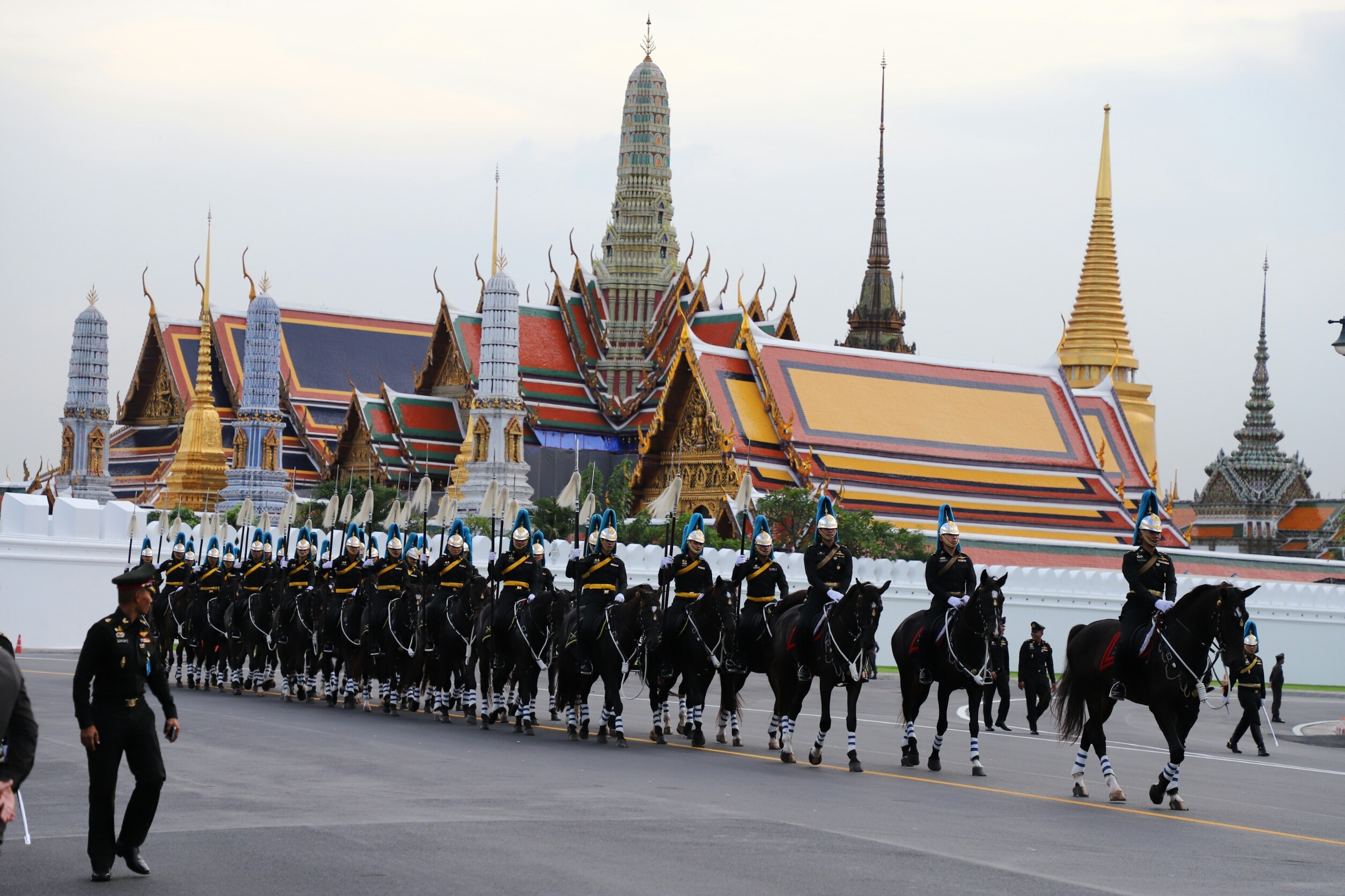 บรรยากาศการซ้อมย่อย ริ้วขบวนพระบรมราชอิสริยยศฯ ริ้วที่ 6 ประชาชนเฝ้าชมสุดอาลัย