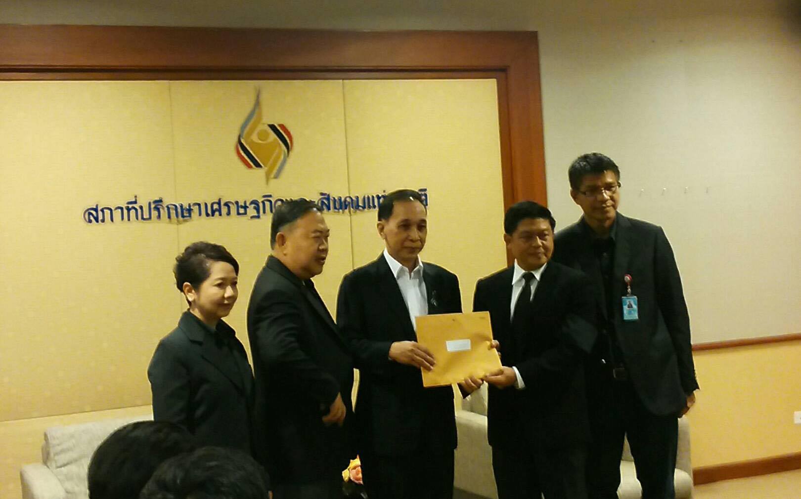 สมาคมทีวีดิจิทัล เดินสายยื่นข้อเสนอปรับโครงสร้างอุตฯ-ชงรัฐเวนคืนคลื่นตัวเองออกประมูล 4G-5G