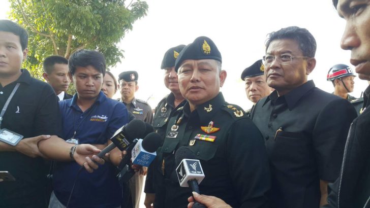มทภ.1 ให้ความมั่นใจชาวปทุมฯ ยันน้ำท่วมไม่เพิ่มไปกว่านี้ พร้อมส่งทหารช่วยฟื้นฟู