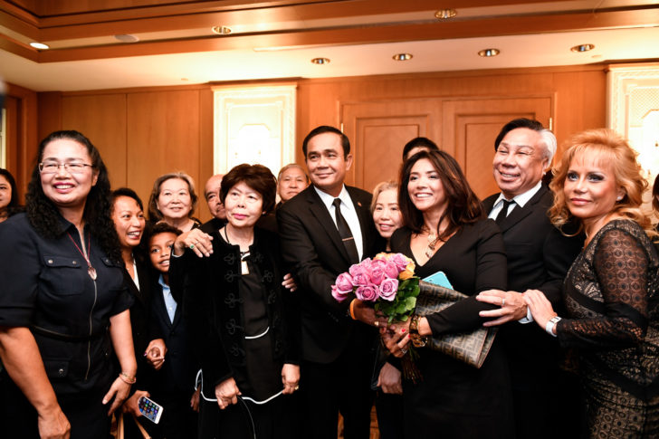คนไทยในสหรัฐเชียร์ “บิ๊กตู่” นั่งนายกฯต่อ ย้ำปี’61 ประกาศวันเลือกตั้ง