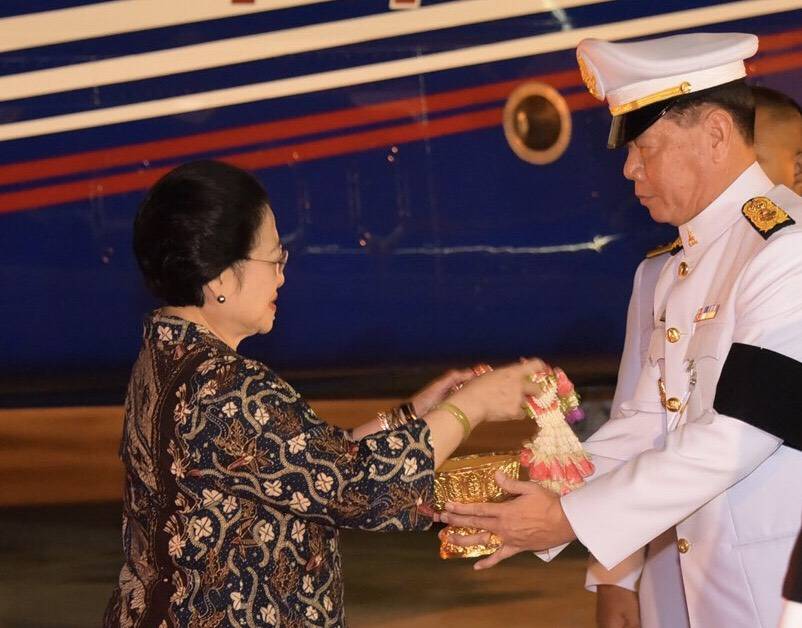 “อดีตประธานาธิบดีเเห่งสาธารณรัฐอินโดนีเชีย” ถึงไทย ร่วมพิธีถวายพระเพลิงฯ ในหลวงร.9