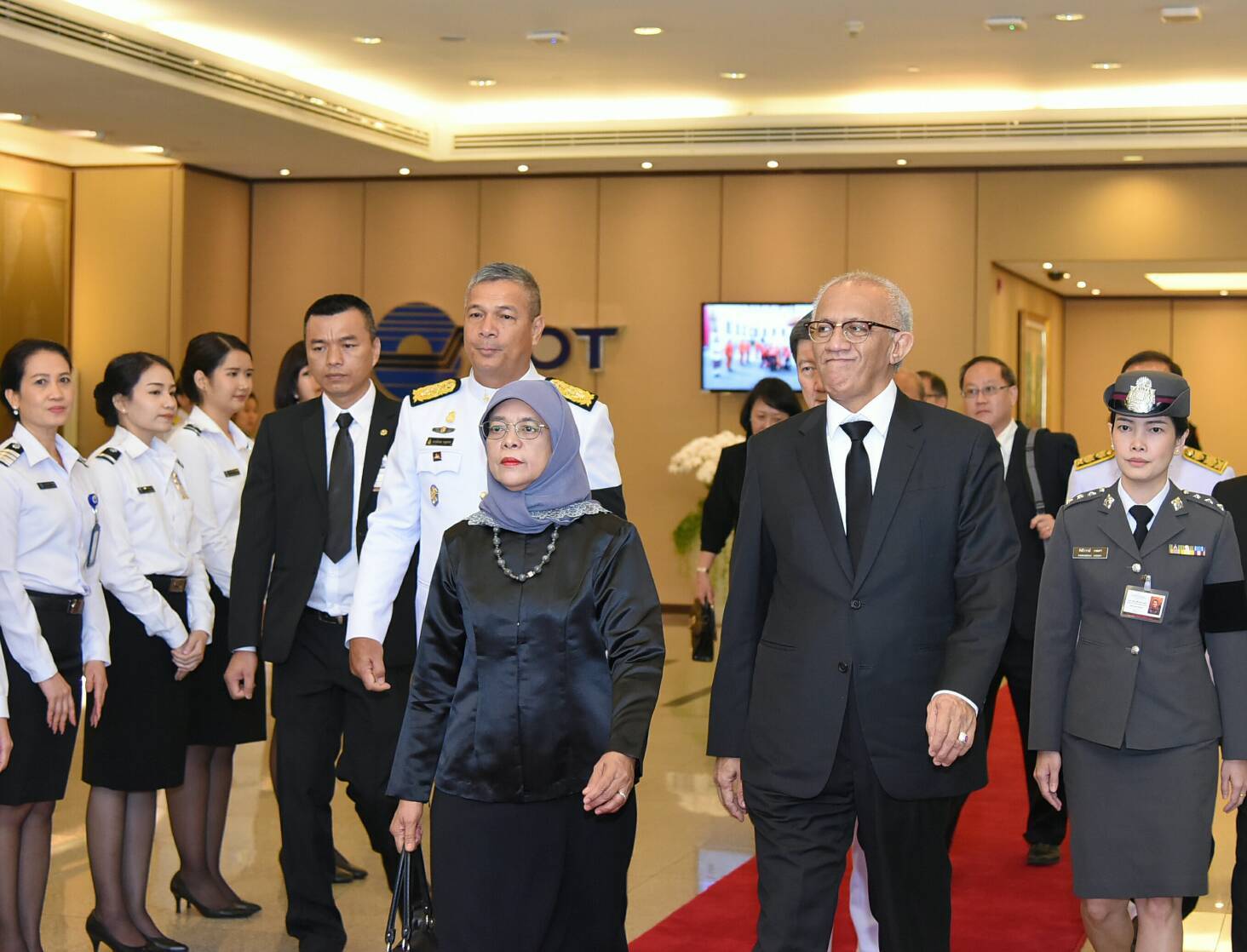 “ประธานาธิบดีแห่งสาธารณรัฐสิงคโปร์” ถึงไทย ร่วมพระราชพิธีถวายพระเพลิงพระบรมศพ ในหลวง ร.9