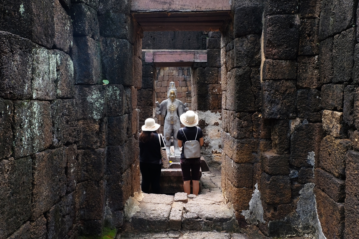 สุพรรณบุรี เปิดท่องเที่ยวสายประวัติศาสตร์ “เส้นทางตามรอยทวารวดี มีดีต้องโชว์” กระตุ้นรายได้ชุมชน