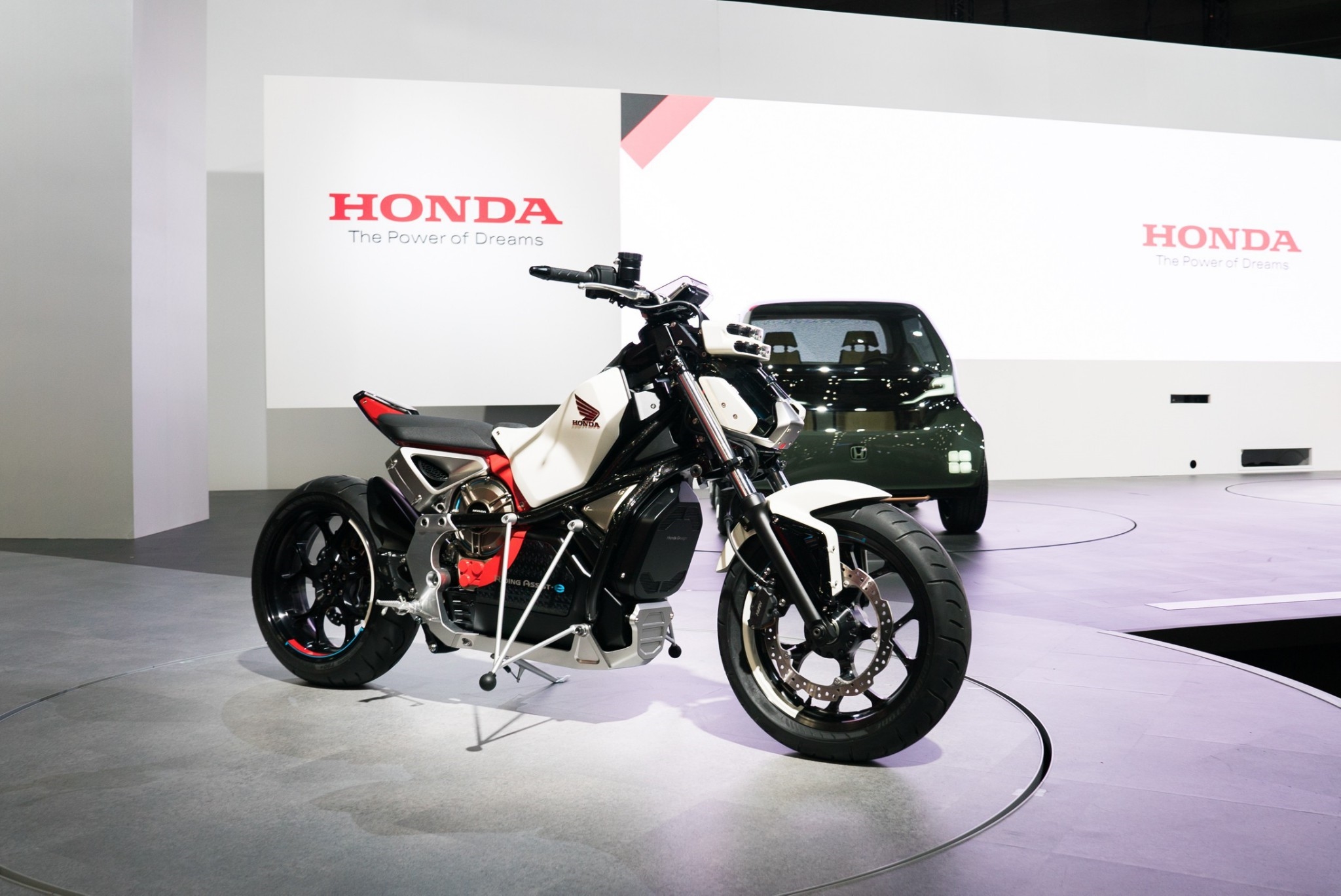 เอาใจสิงห์นักบิด! พาชมจักรยานยนต์รุ่นใหม่สุดล้ำจาก “ฮอนด้า” ในงานTokyo Motor Show2017 (ชมภาพ)