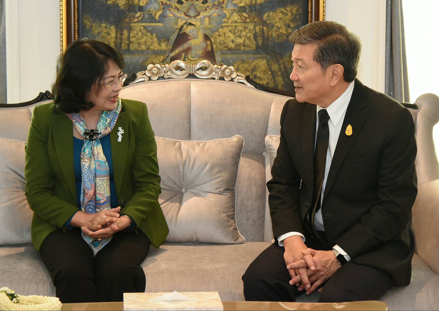 รองประธานาธิบดีเวียดนามถึงไทยร่วมพิธีถวายพระเพลิงฯ ในหลวง ร.9