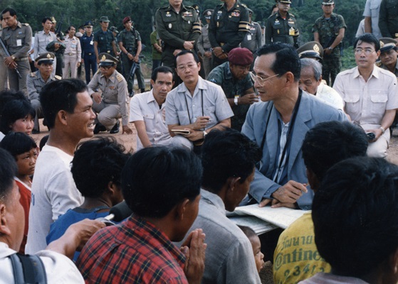 ธ สถิตในใจไทยตราบนิรันดร์