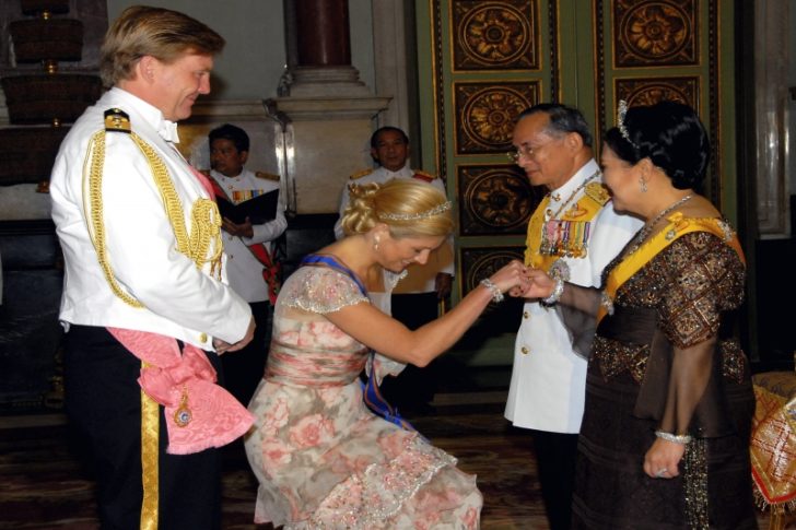 สมเด็จพระราชินีแม็กซิมาแห่งเนเธอร์แลนด์เสด็จร่วมพระราชพิธีถวายพระเพลิง ร.9