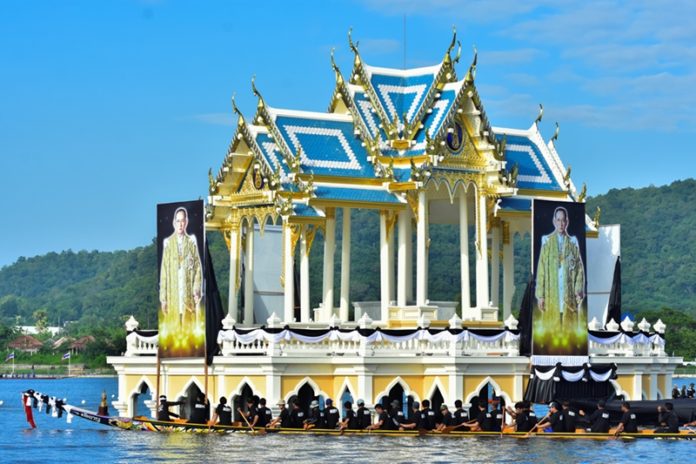 เปิดตัวหนังสือ’พระผู้สถิตในหทัยราษฎร์’รวมภาพถวายอาลัยร.9ทั่วปท.ให้ดาวน์โหลดเป็นที่ระลึก