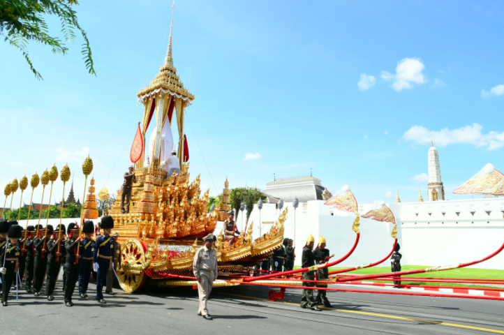 สมพระเกียรติ ซ้อมริ้วขบวนพระบรมราชอิสริยยศ ครั้งที่ 2 ปชช.ร่วมชมแน่น