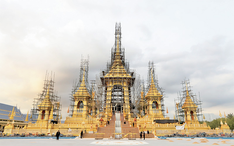 พระเมรุมาศ ร.๙ ชะลอสวรรค์สู่หล้า เทิดพระเกียรติเกริกไกร